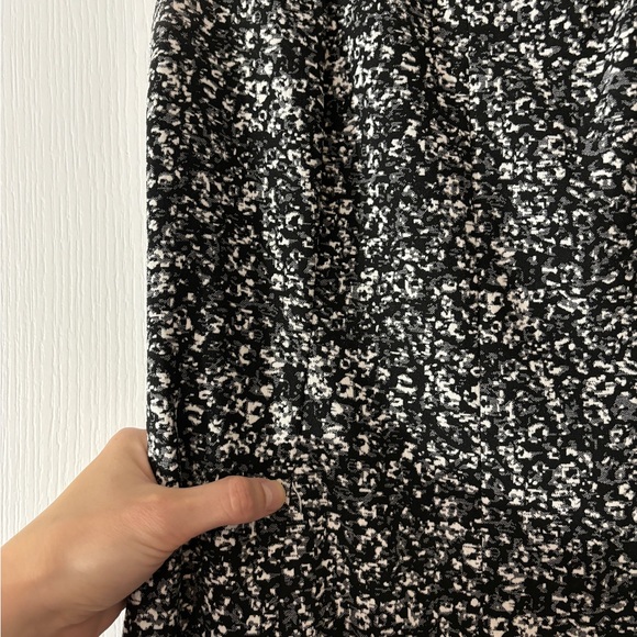 EUC Calvin Klein Abstract Animal / Floral Print Sheath Dress size 2 - Picture 3 of 8